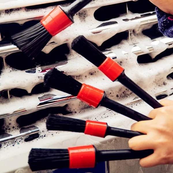 Комплект от 5 четки за детайлно почистване на автомобил