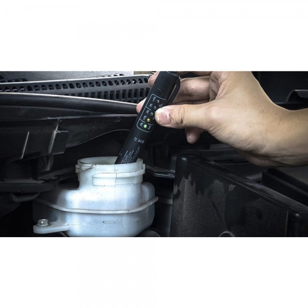 Тестер за спирачна течност XTROBB 