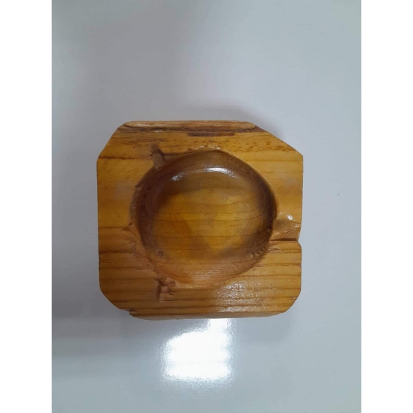 Дървен пепелник, ръчно изработен