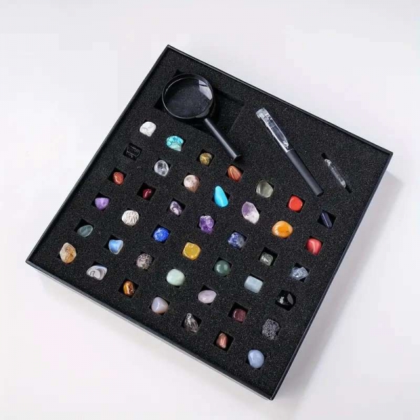 Комплект от 43 минерали и полускъпоценни камъни