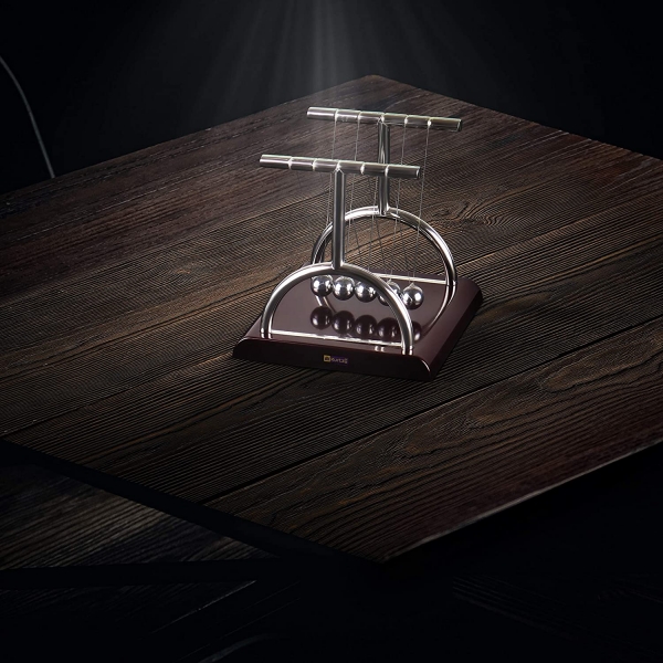  “Люлката на Нютон”