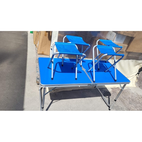 Сгъваем комплект маси и столове за къмпинг