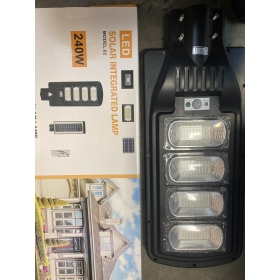 Соларна LED лампа със сензор за движение 240W